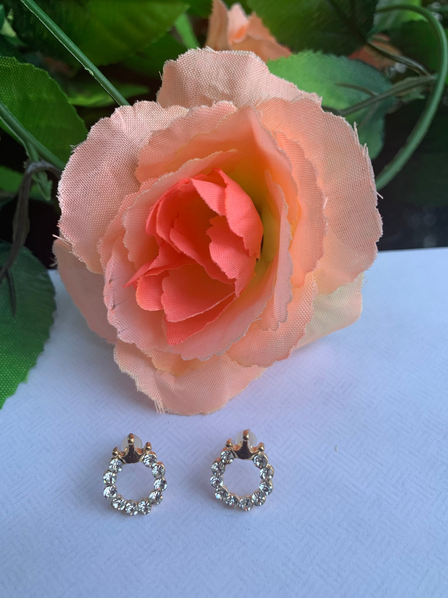 Crowned post earrings